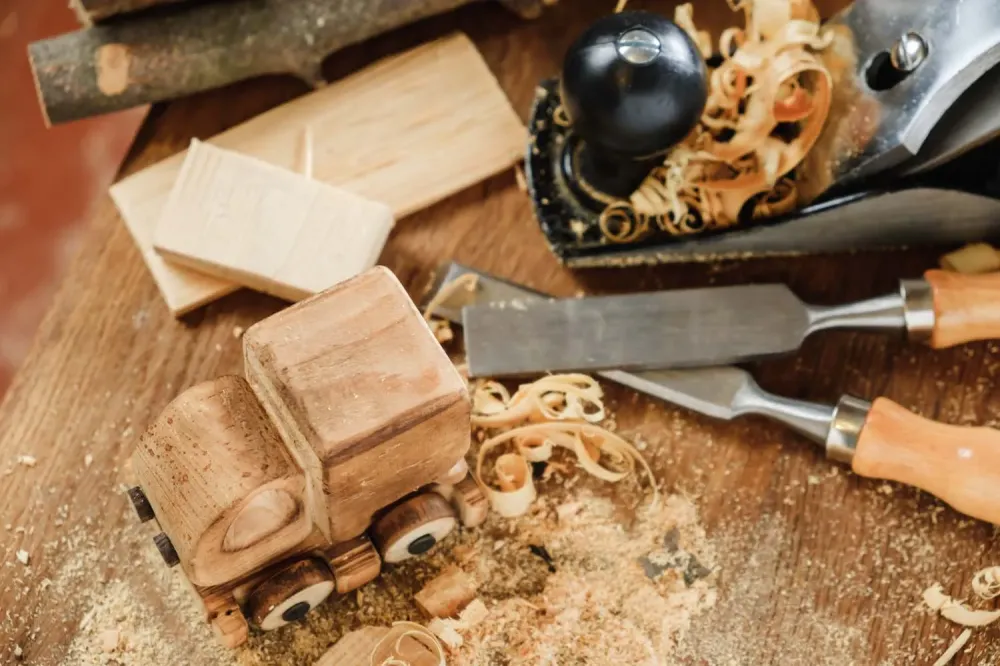 Fabricant d'objet en bois à Moutonne